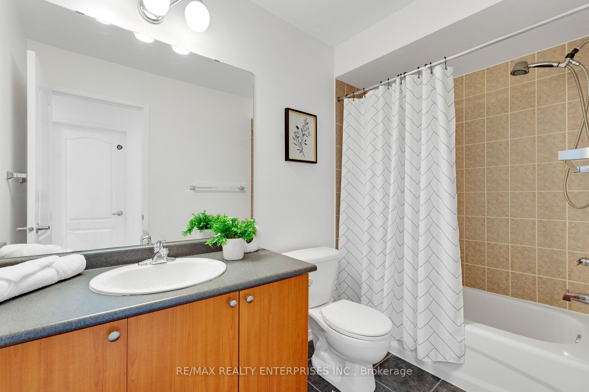 Photo 26 of 1201 Lamont Crescent, Milton, Clarke — HOMEH