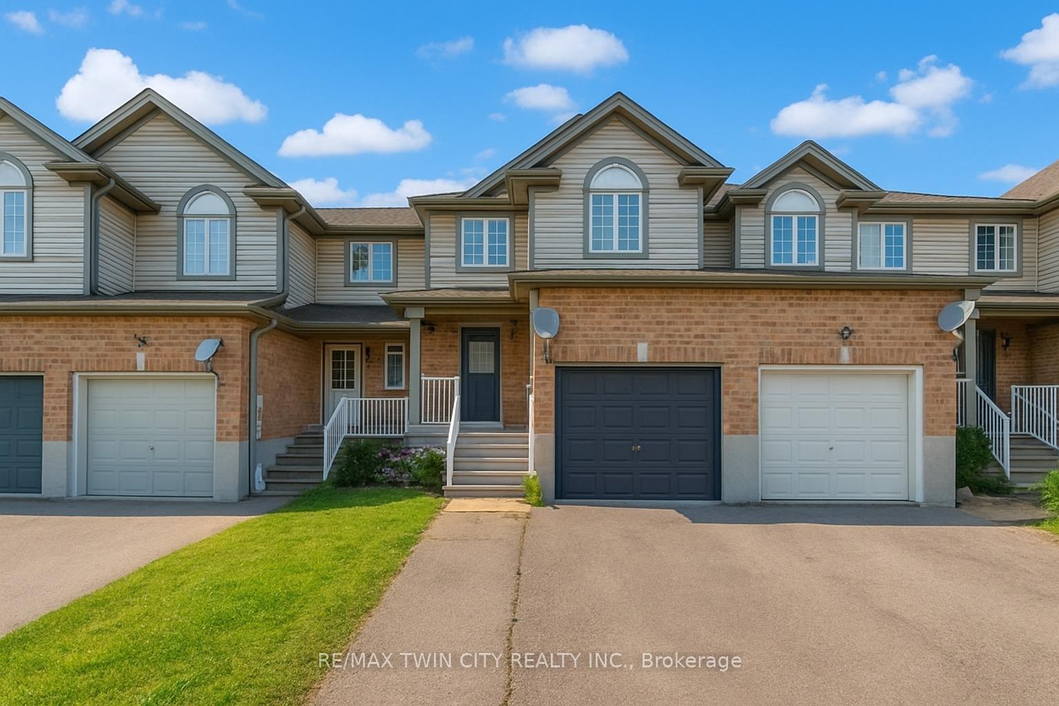 Front of 62 Foxglove Crescent
