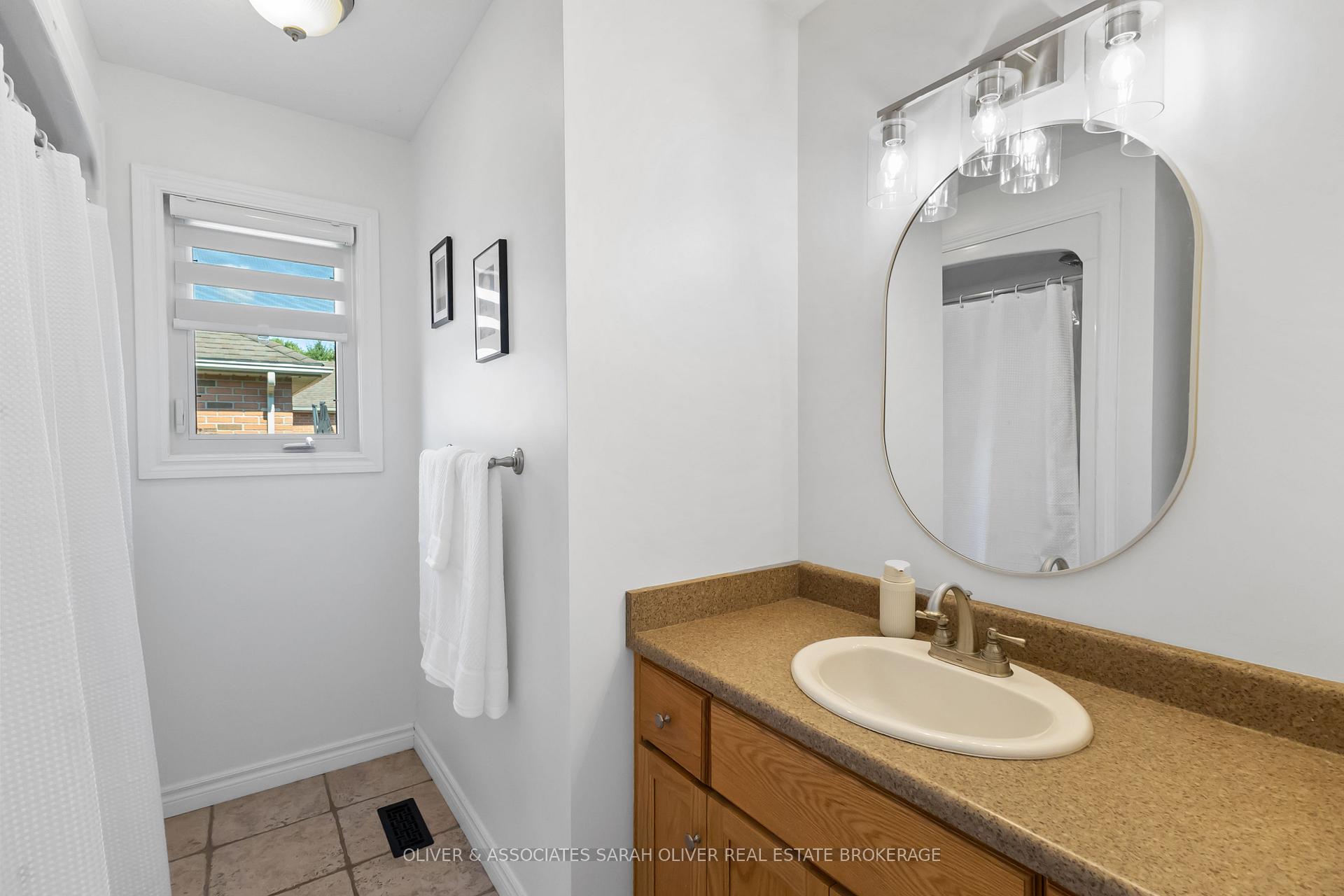 Photo 23 of 18 Highland Street, Middlesex Centre, Delaware Town — HOMEH