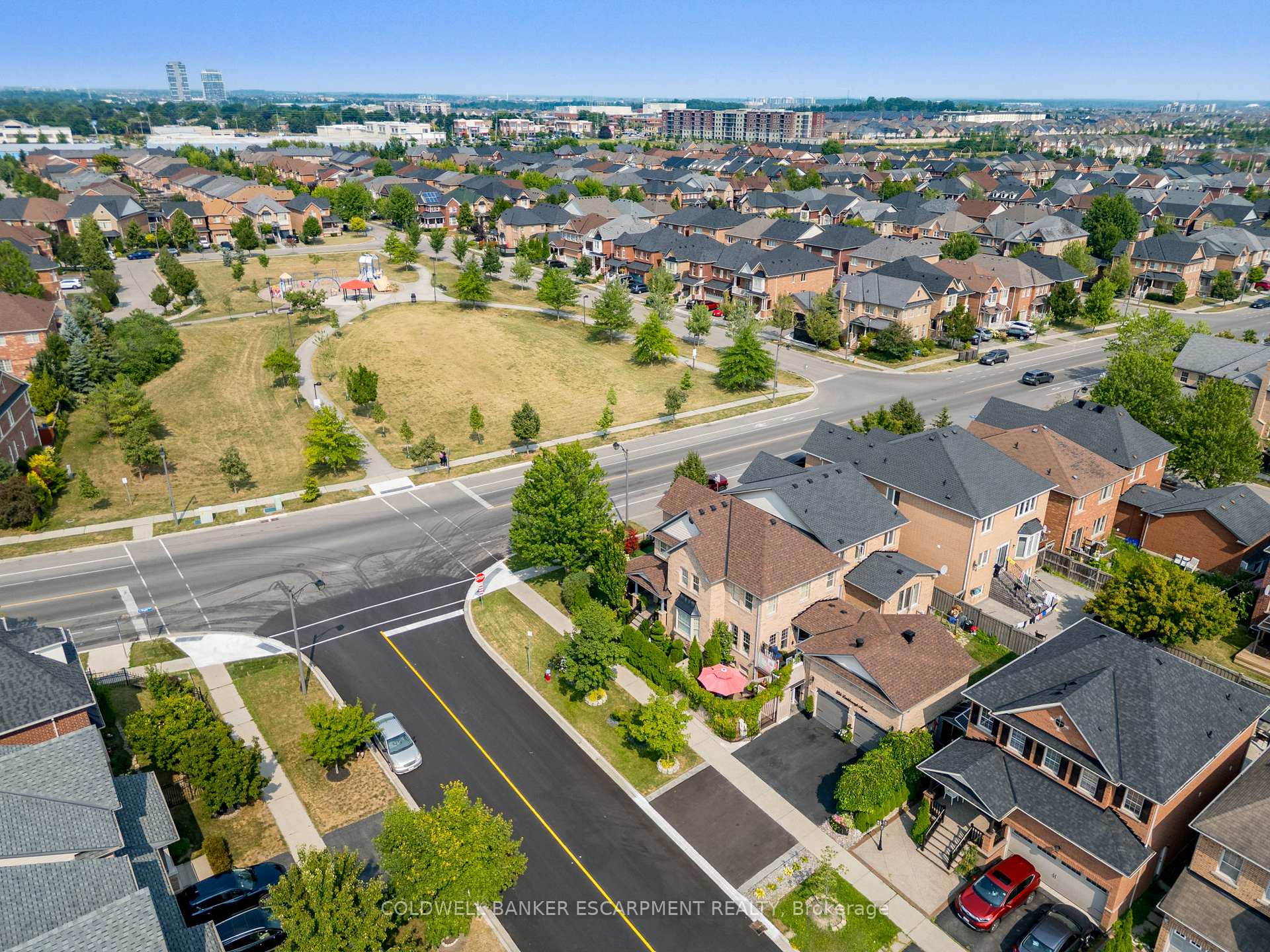 Photo 2 of 256 Landsborough Avenue, Milton, Scott — HOMEH