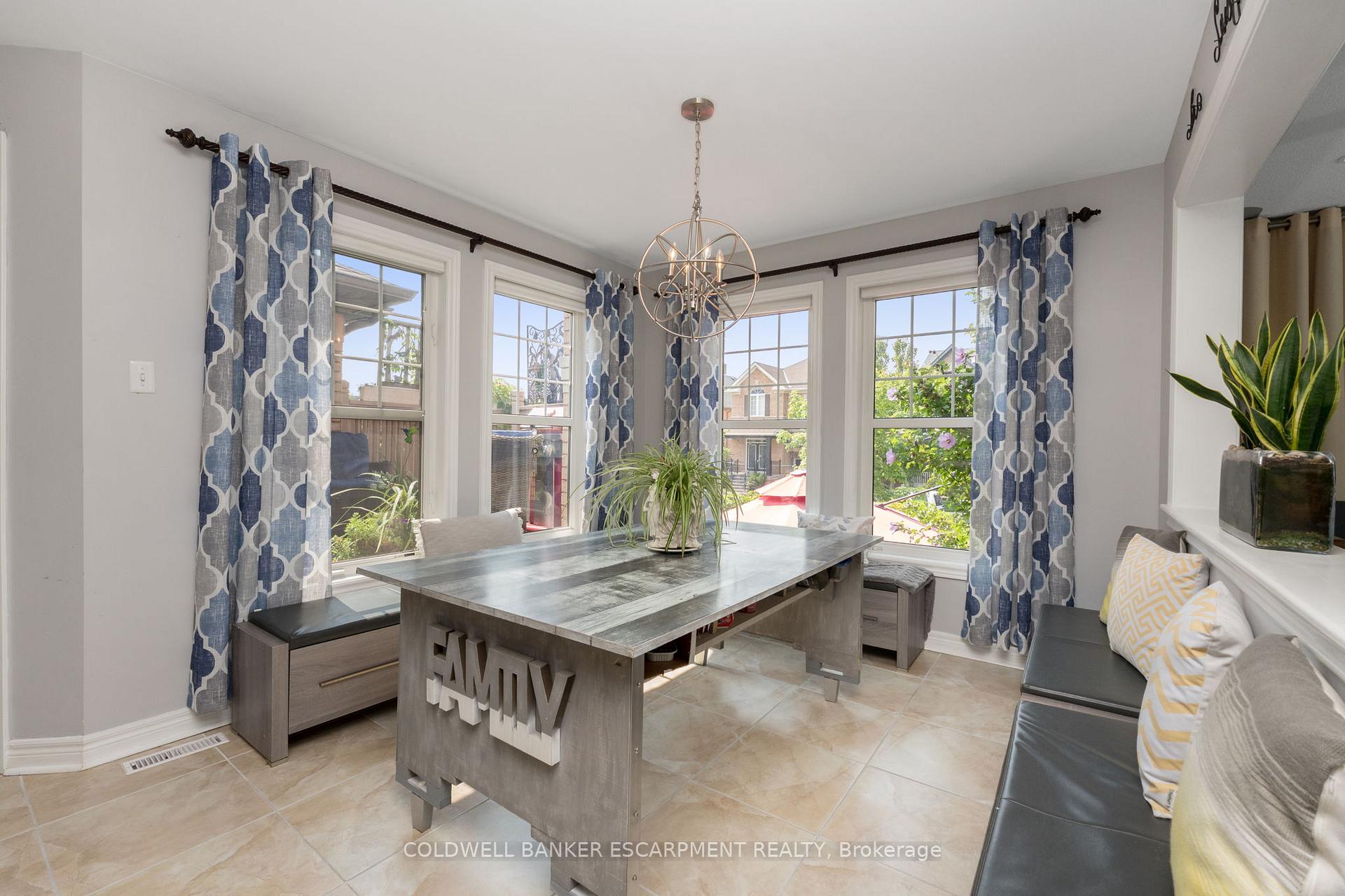 Photo 13 of 256 Landsborough Avenue, Milton, Scott — HOMEH