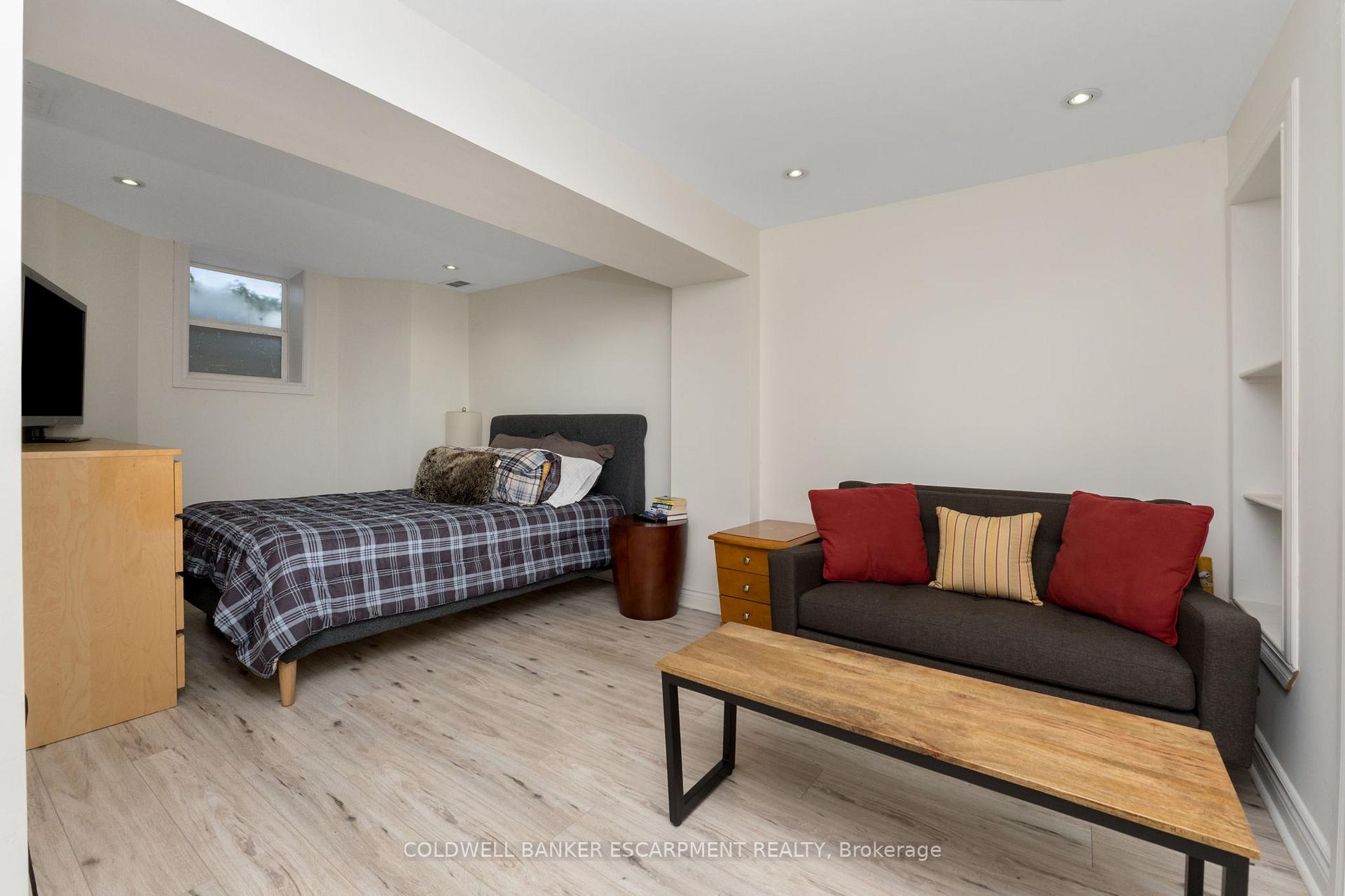 Photo 42 of 256 Landsborough Avenue, Milton, Scott — HOMEH
