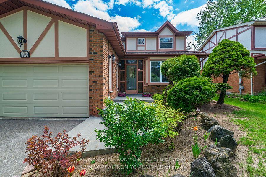 Photo 3 of 19 Breckonwood Crescent, Markham, Aileen-Willowbrook — HOMEH