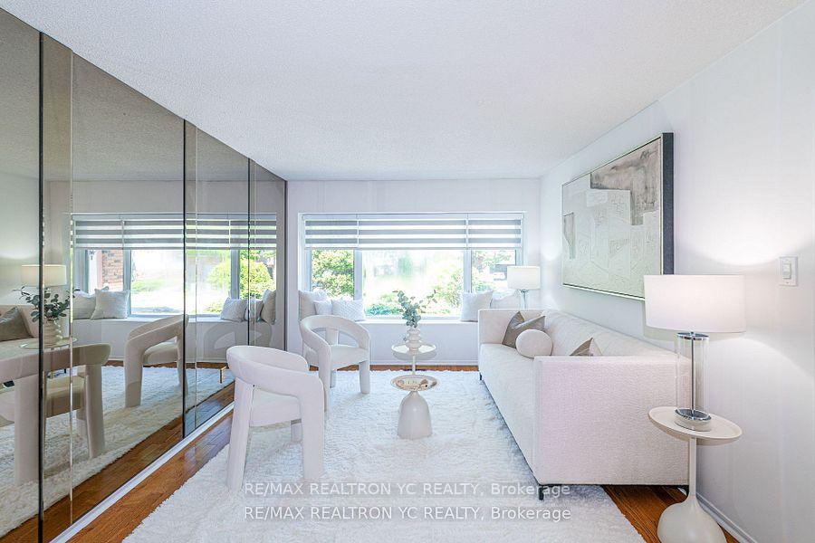 Photo 6 of 19 Breckonwood Crescent, Markham, Aileen-Willowbrook — HOMEH