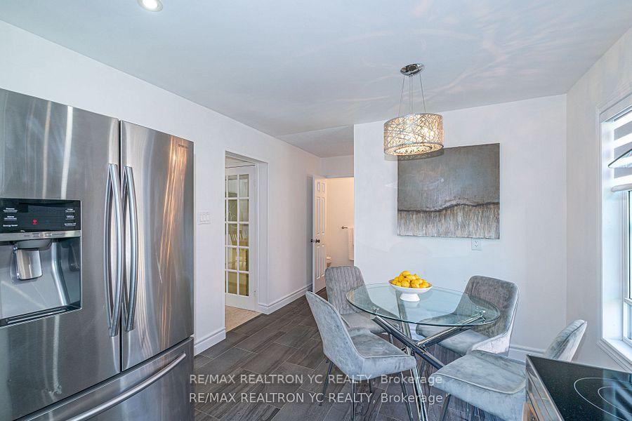Photo 16 of 19 Breckonwood Crescent, Markham, Aileen-Willowbrook — HOMEH