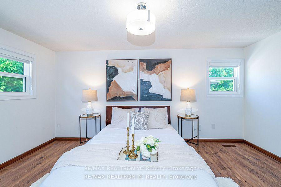 Photo 22 of 19 Breckonwood Crescent, Markham, Aileen-Willowbrook — HOMEH