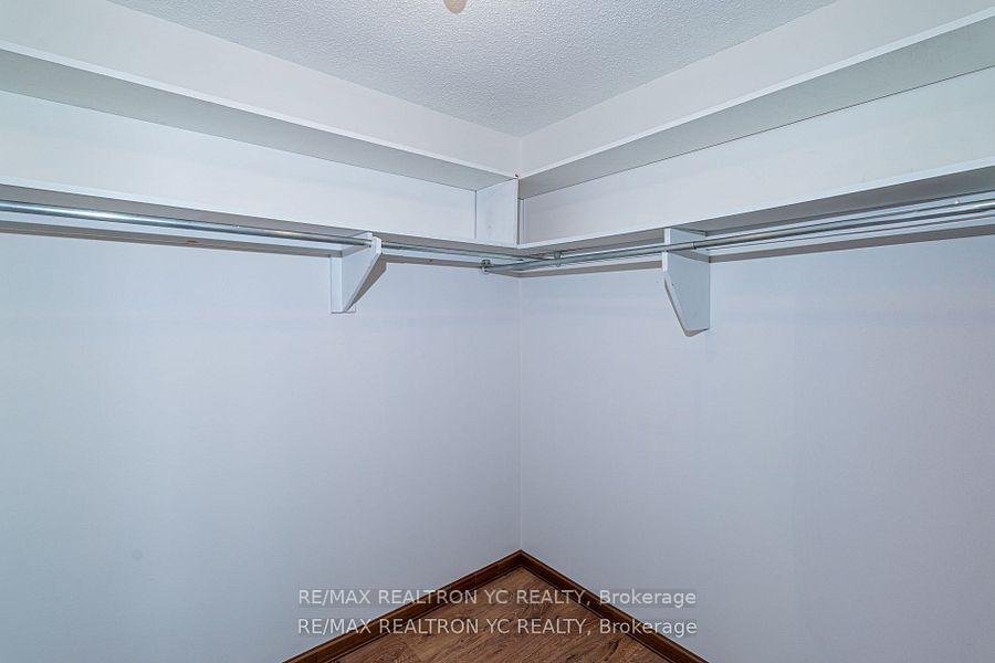 Photo 25 of 19 Breckonwood Crescent, Markham, Aileen-Willowbrook — HOMEH