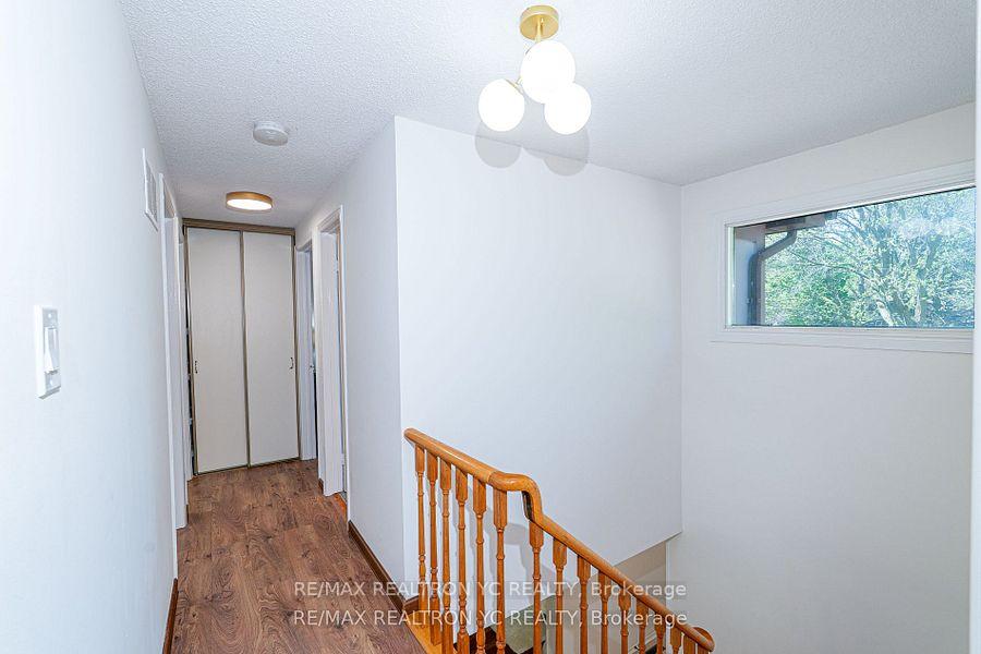 Photo 26 of 19 Breckonwood Crescent, Markham, Aileen-Willowbrook — HOMEH