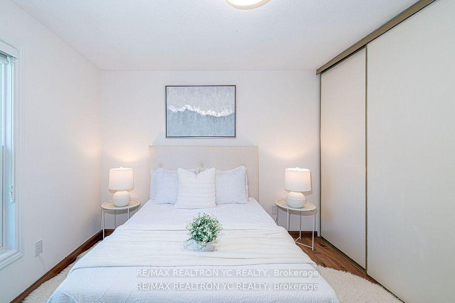 Photo 34 of 19 Breckonwood Crescent, Markham, Aileen-Willowbrook — HOMEH