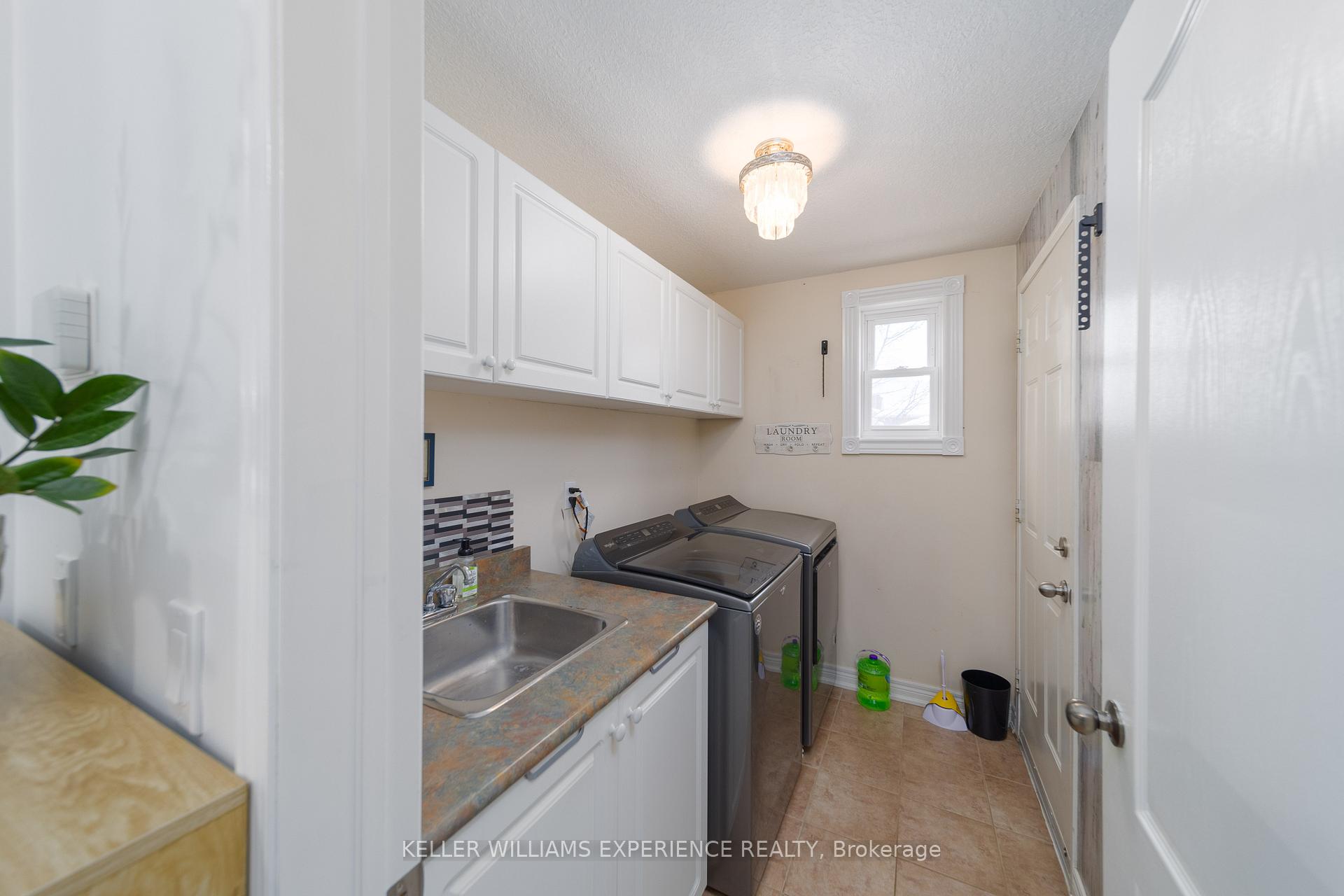 Photo 11 of 1050 Muriel Street, Innisfil, Alcona — HOMEH