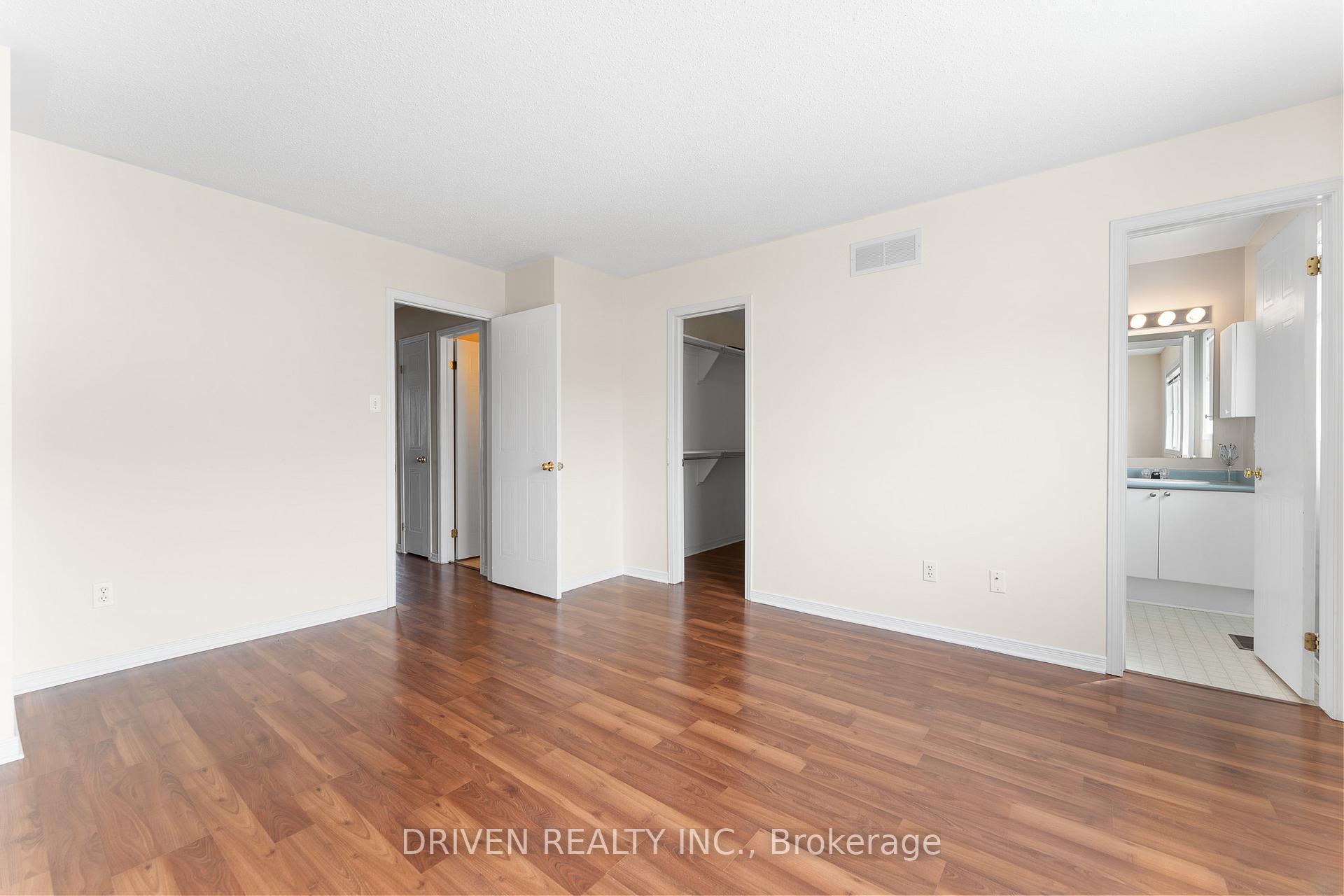 Photo 14 of 10 Piper Crescent, Ottawa, Kanata - Morgan's Grant/South March — HOMEH