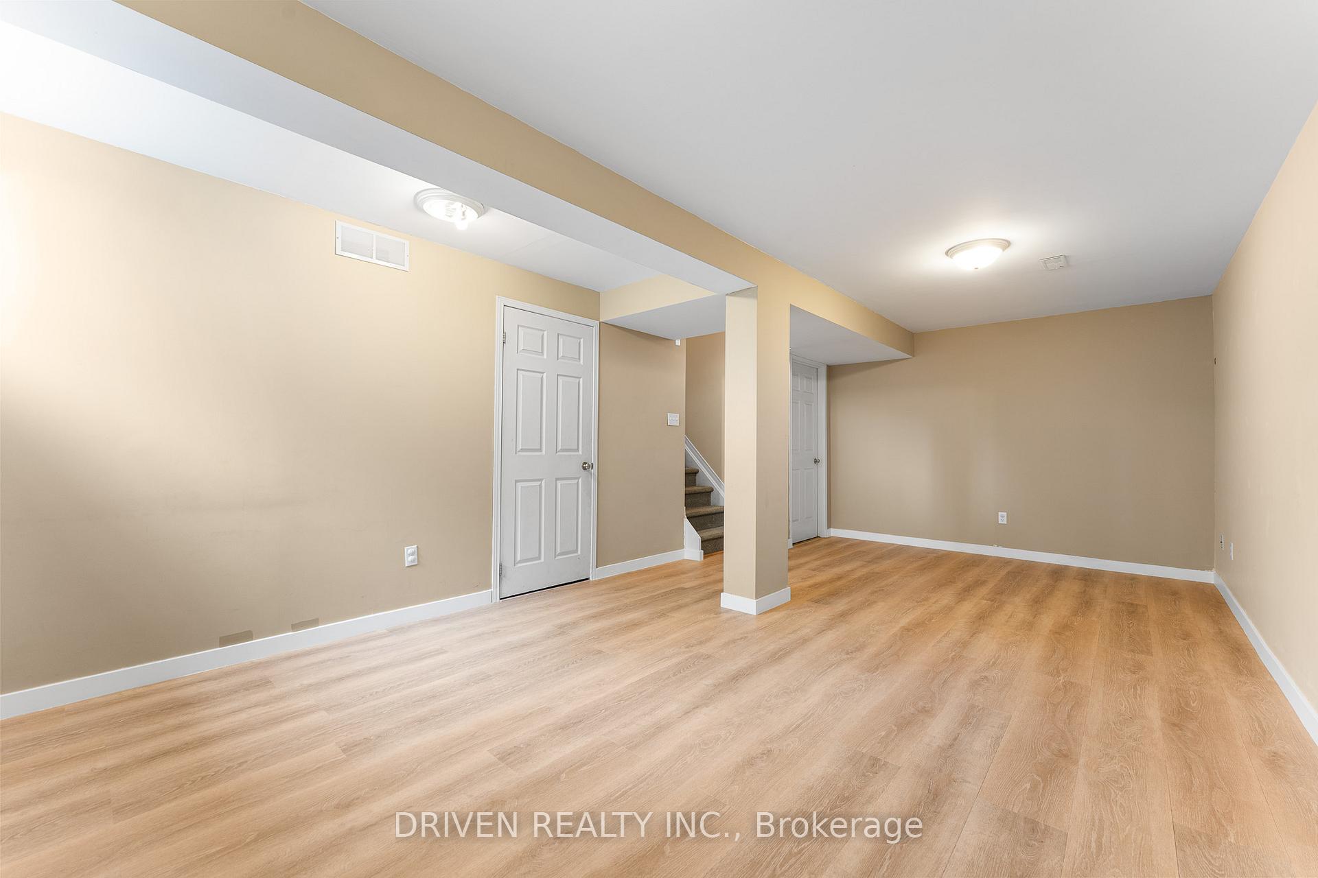 Photo 24 of 10 Piper Crescent, Ottawa, Kanata - Morgan's Grant/South March — HOMEH