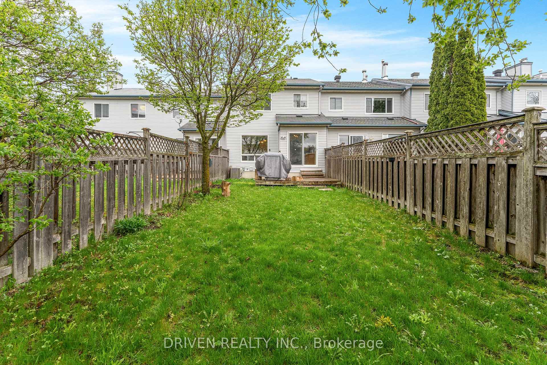 Photo 29 of 10 Piper Crescent, Ottawa, Kanata - Morgan's Grant/South March — HOMEH