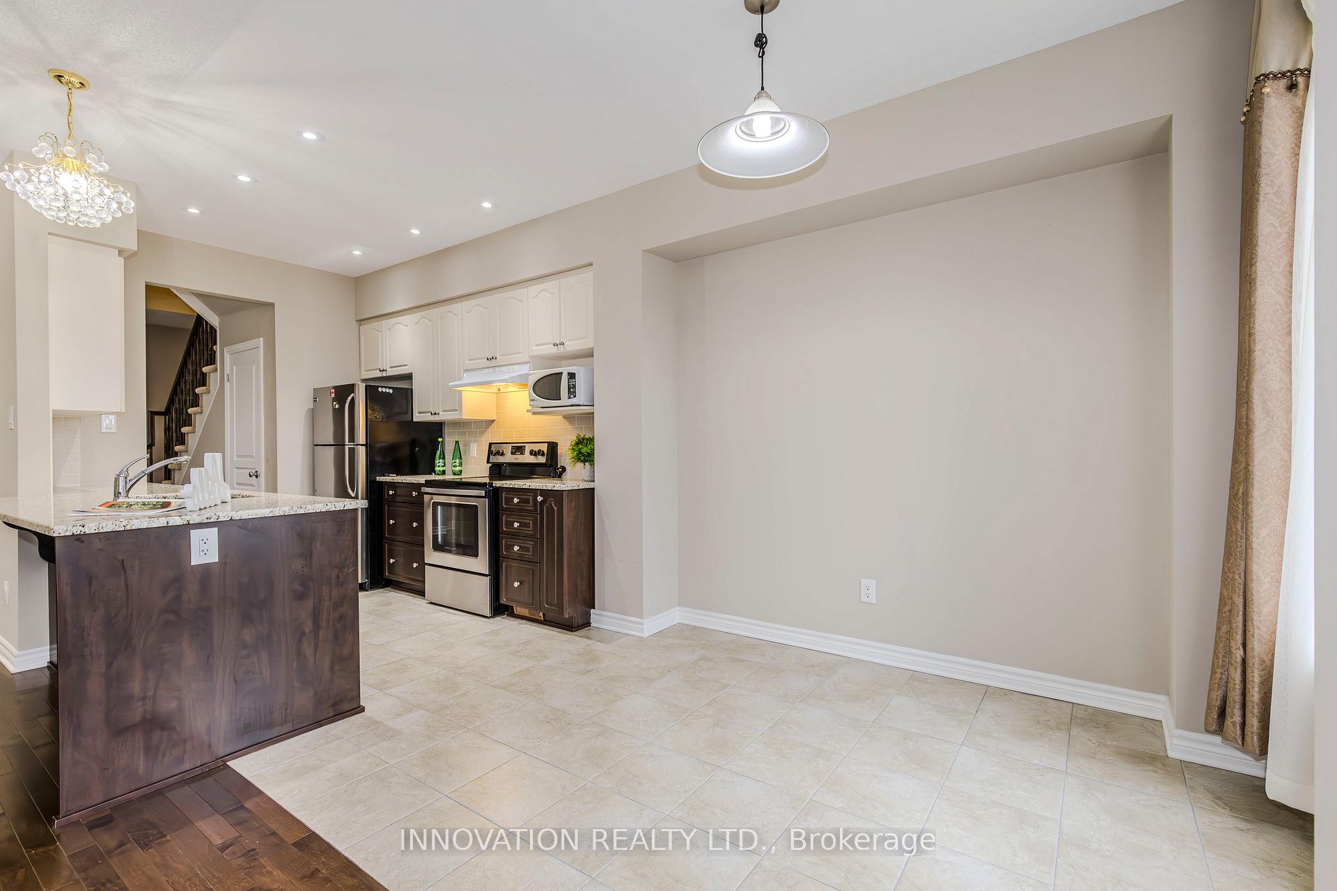 Photo 13 of 946 Fletcher Circle, Ottawa, Kanata - Kanata Lakes/Heritage Hills — HOMEH