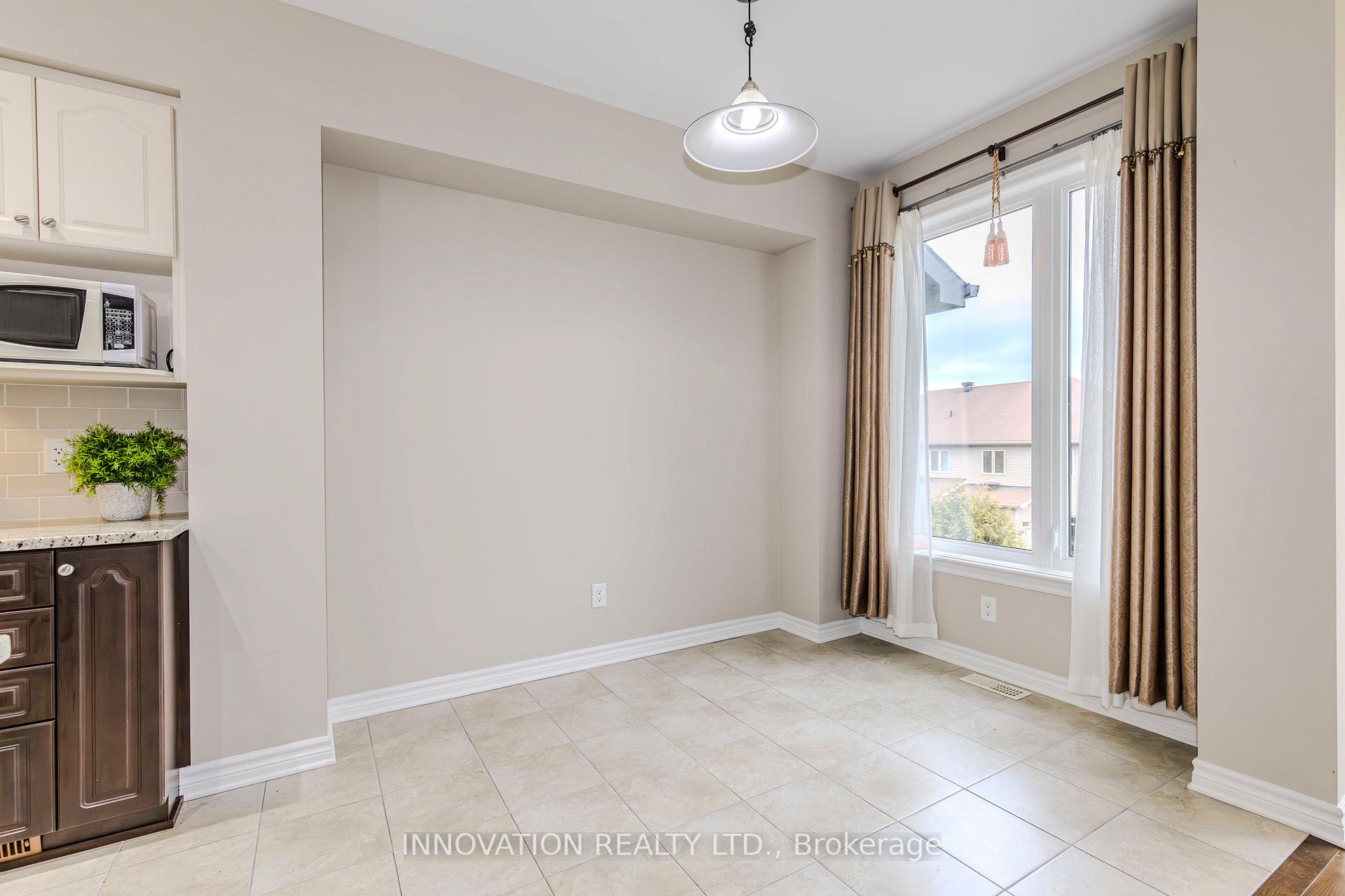 Photo 14 of 946 Fletcher Circle, Ottawa, Kanata - Kanata Lakes/Heritage Hills — HOMEH