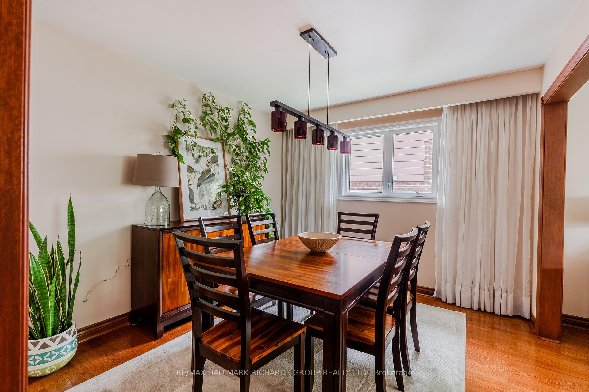 Photo 6 of 4 Shaindell Street, Markham, Royal Orchard — HOMEH