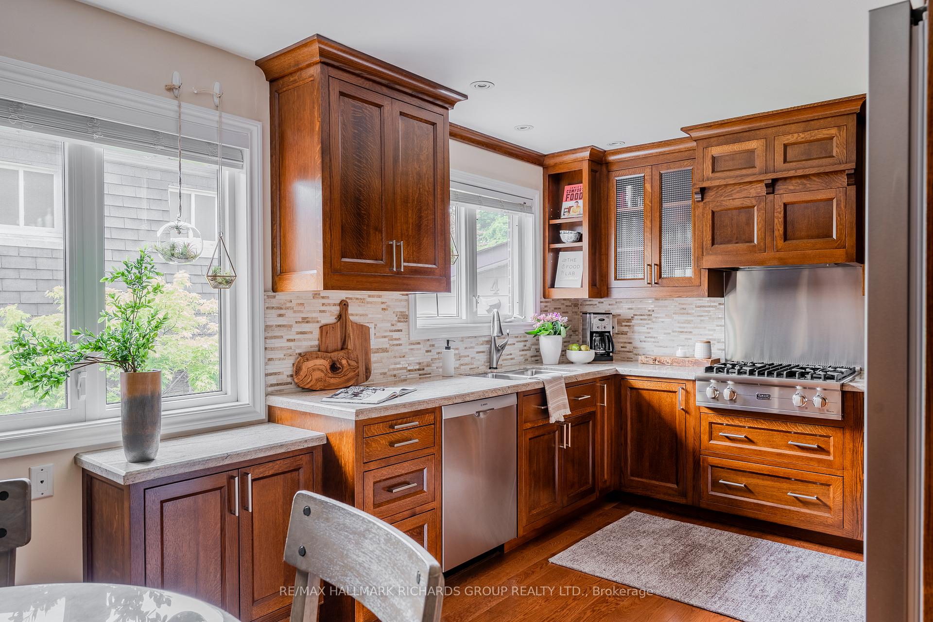 Photo 8 of 4 Shaindell Street, Markham, Royal Orchard — HOMEH