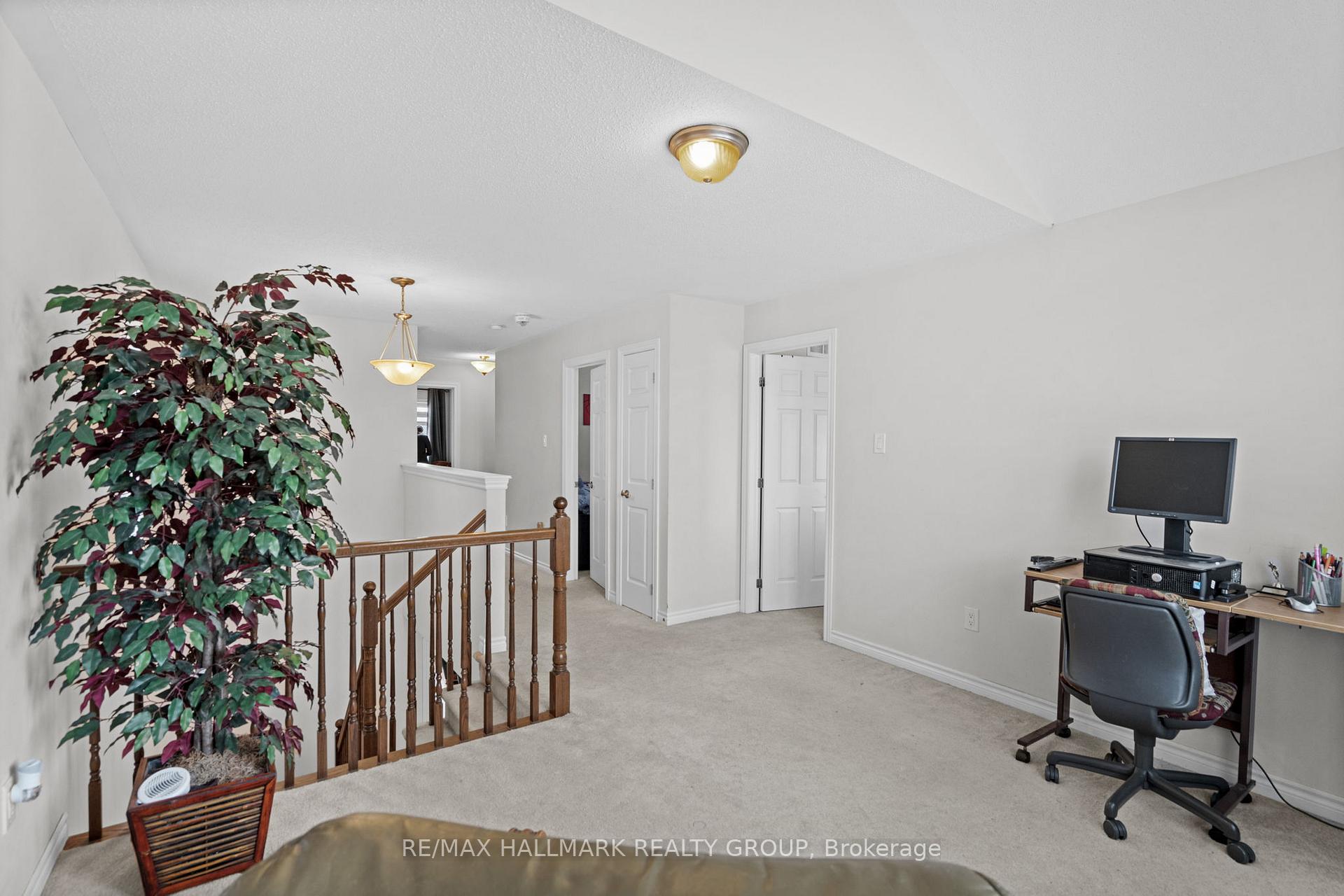 Photo 2 of 716 Summergaze Street, Ottawa, Kanata - Emerald Meadows/Trailwest — HOMEH