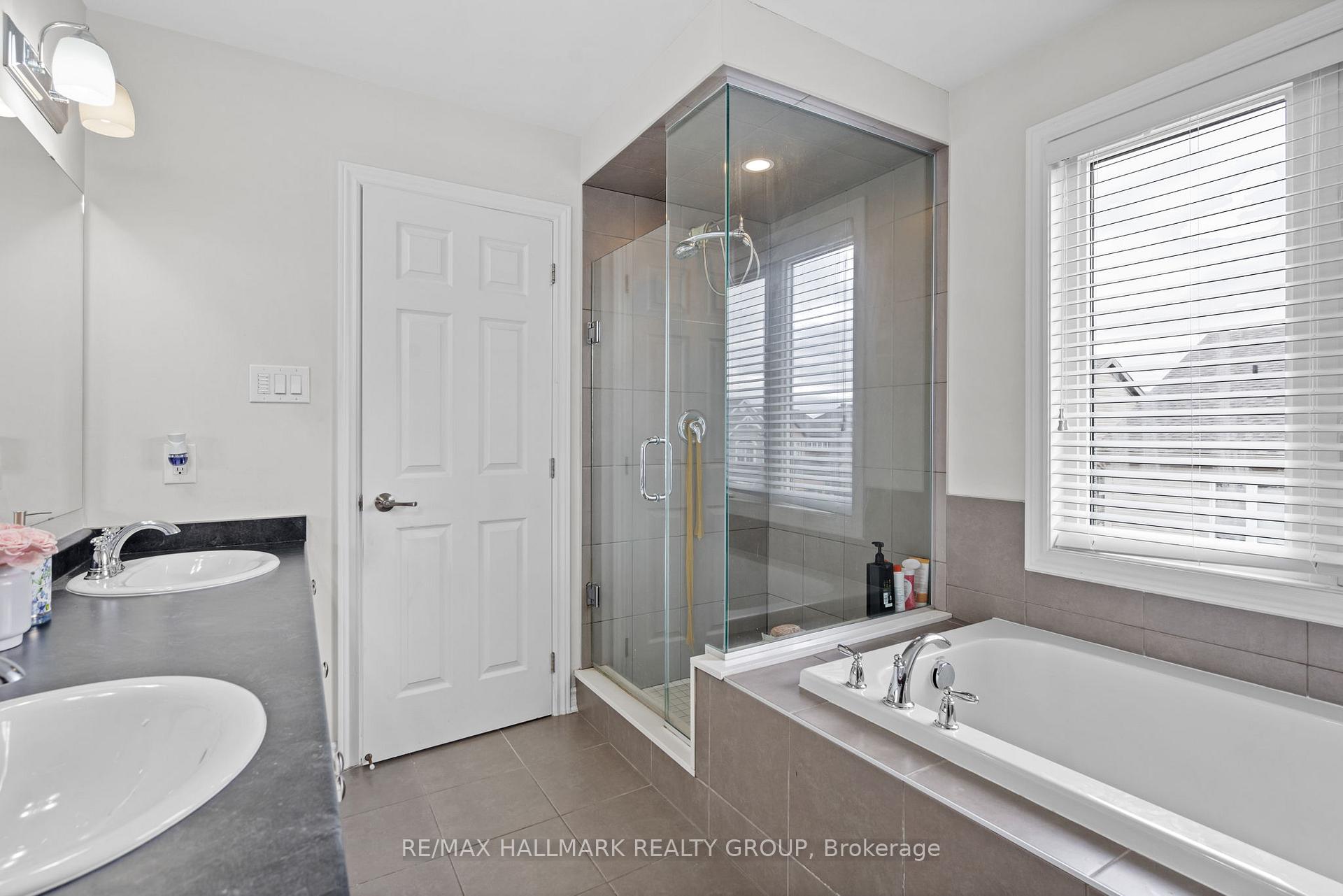 Photo 6 of 716 Summergaze Street, Ottawa, Kanata - Emerald Meadows/Trailwest — HOMEH
