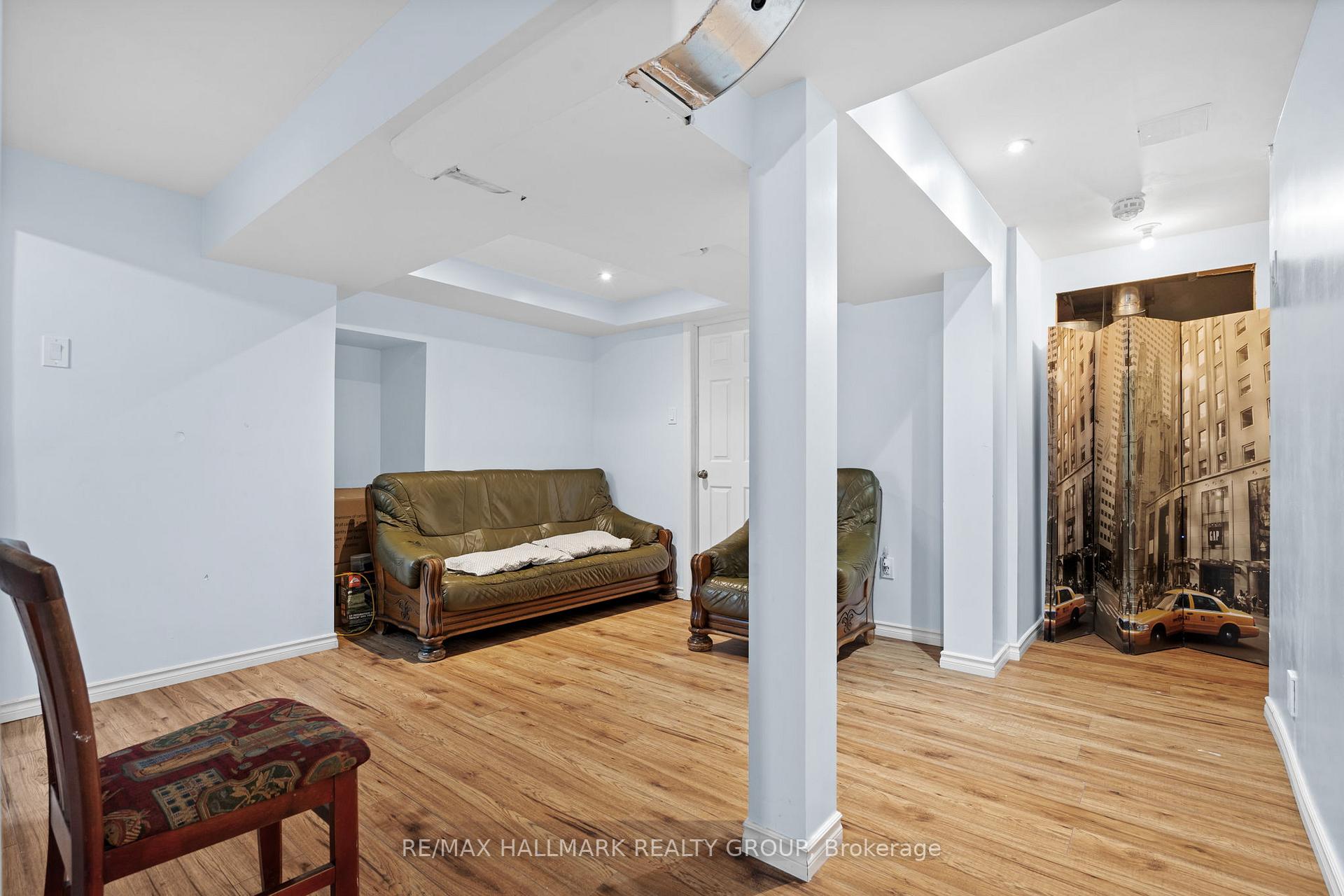 Photo 10 of 716 Summergaze Street, Ottawa, Kanata - Emerald Meadows/Trailwest — HOMEH