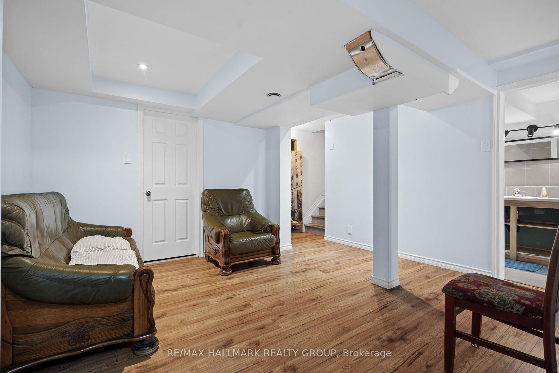 Photo 11 of 716 Summergaze Street, Ottawa, Kanata - Emerald Meadows/Trailwest — HOMEH