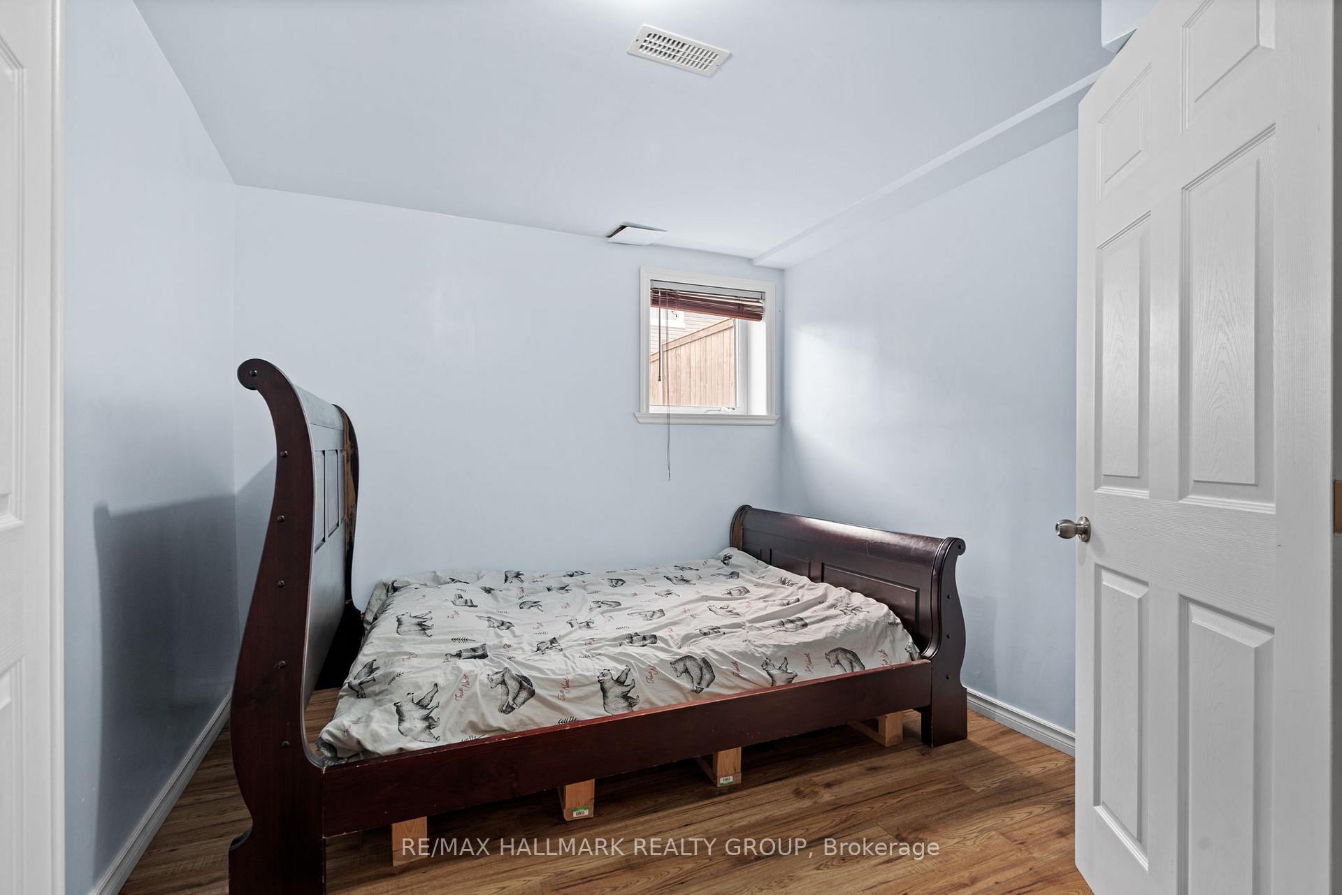 Photo 12 of 716 Summergaze Street, Ottawa, Kanata - Emerald Meadows/Trailwest — HOMEH