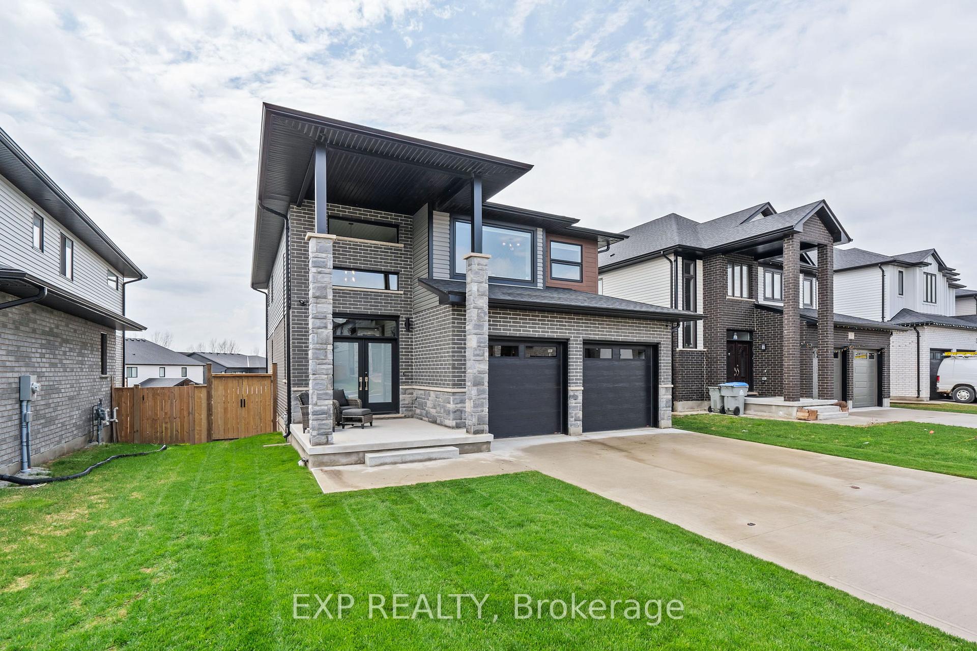 Photo 3 of 29 Locky Lane, Middlesex Centre, Rural Middlesex Centre — HOMEH