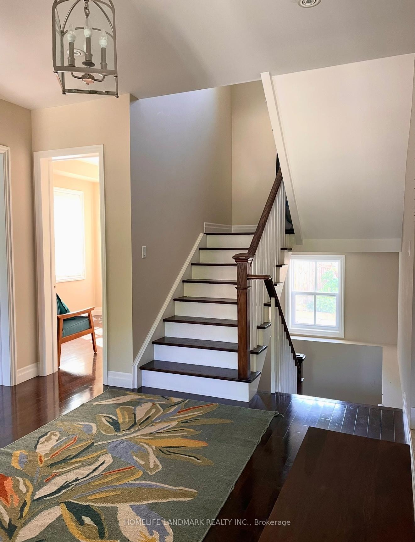 Photo 8 of 15 Station Lane, Markham, Unionville — HOMEH