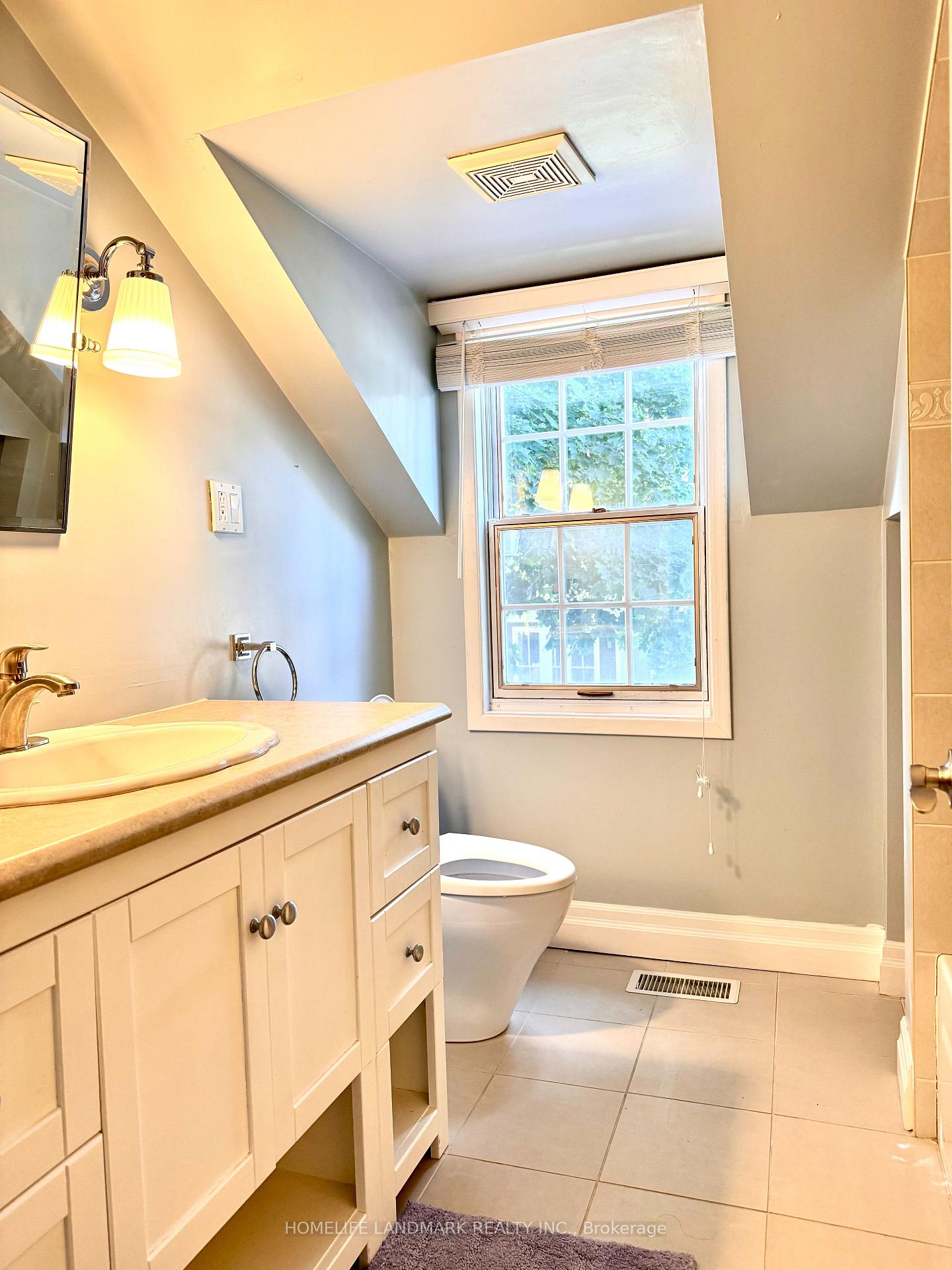 Photo 27 of 15 Station Lane, Markham, Unionville — HOMEH
