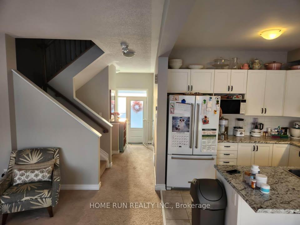 Photo 4 of 209 Saddleback Crescent, Ottawa, Kanata - Kanata Lakes/Heritage Hills — HOMEH