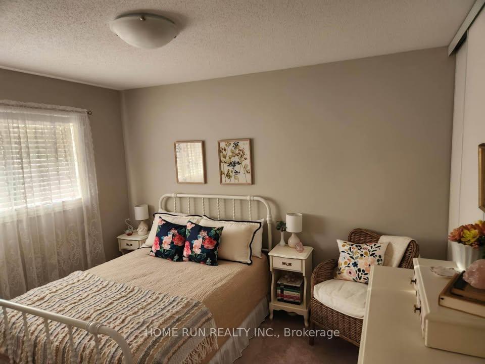 Photo 9 of 209 Saddleback Crescent, Ottawa, Kanata - Kanata Lakes/Heritage Hills — HOMEH