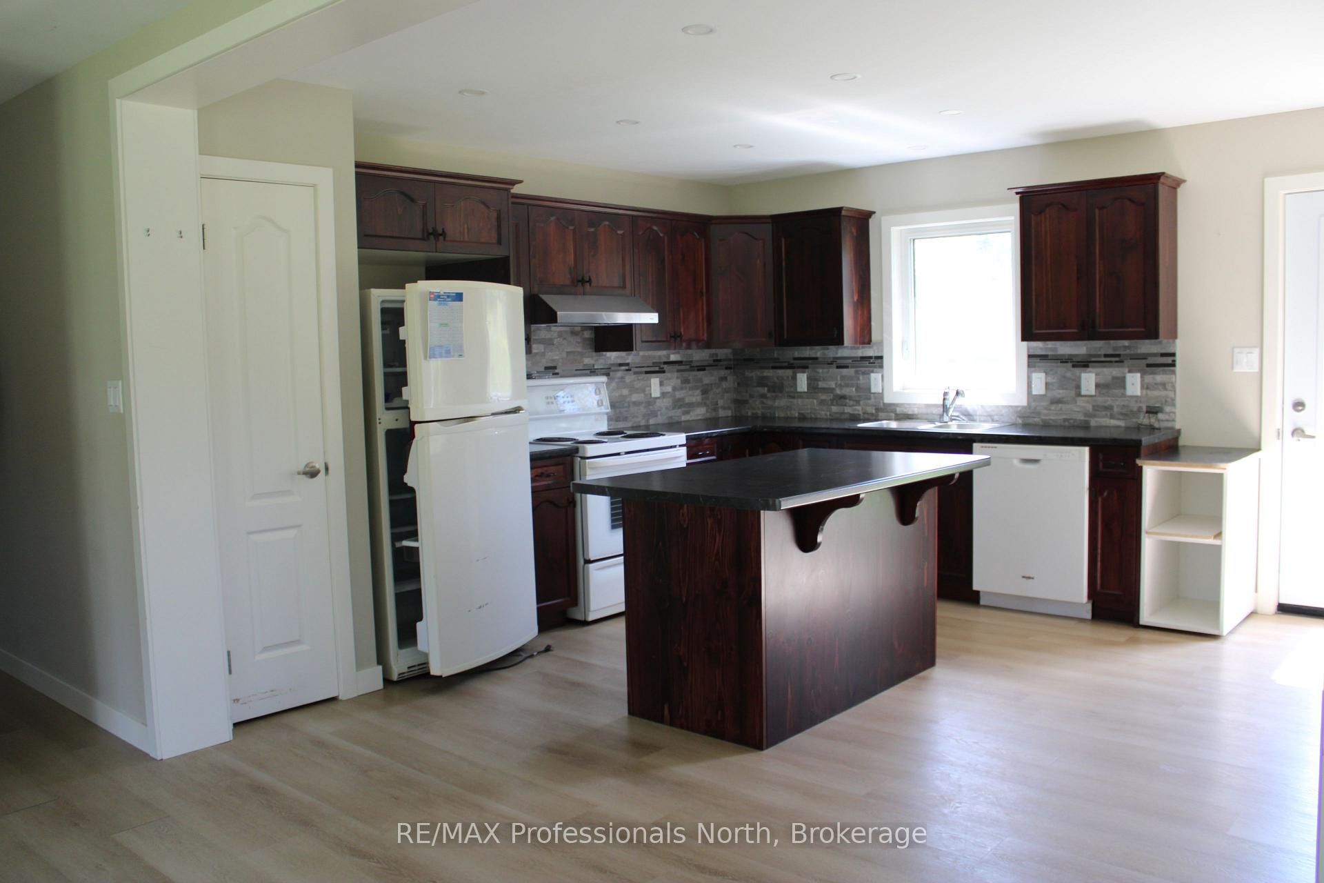 Photo 5 of 2513 Davis Lake Road, Minden Hills, Lutterworth — HOMEH