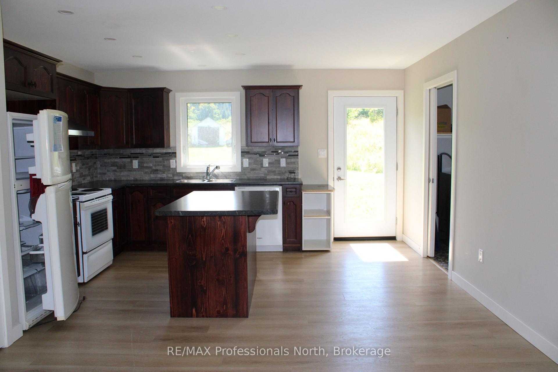 Photo 6 of 2513 Davis Lake Road, Minden Hills, Lutterworth — HOMEH