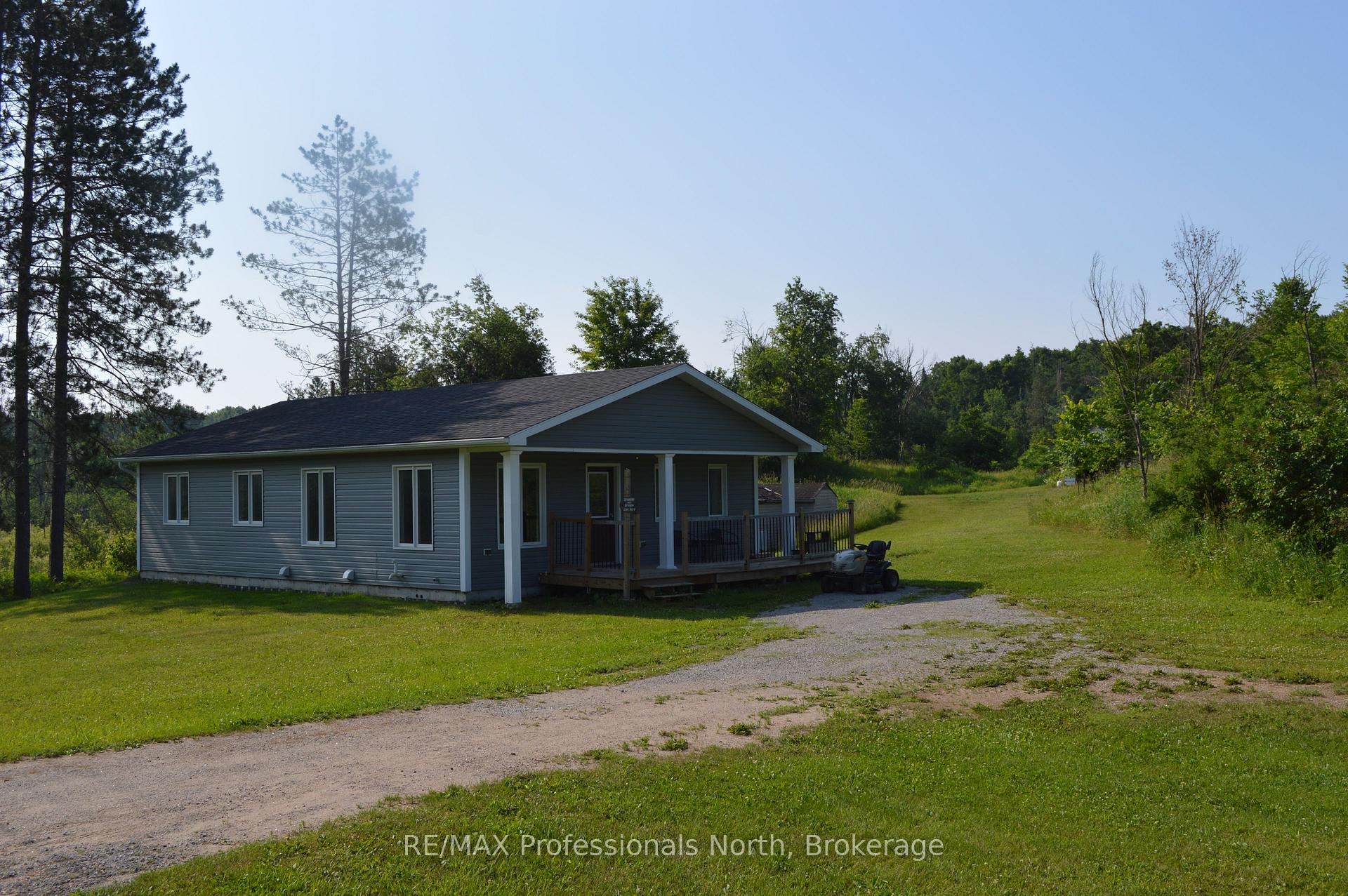 Photo 22 of 2513 Davis Lake Road, Minden Hills, Lutterworth — HOMEH