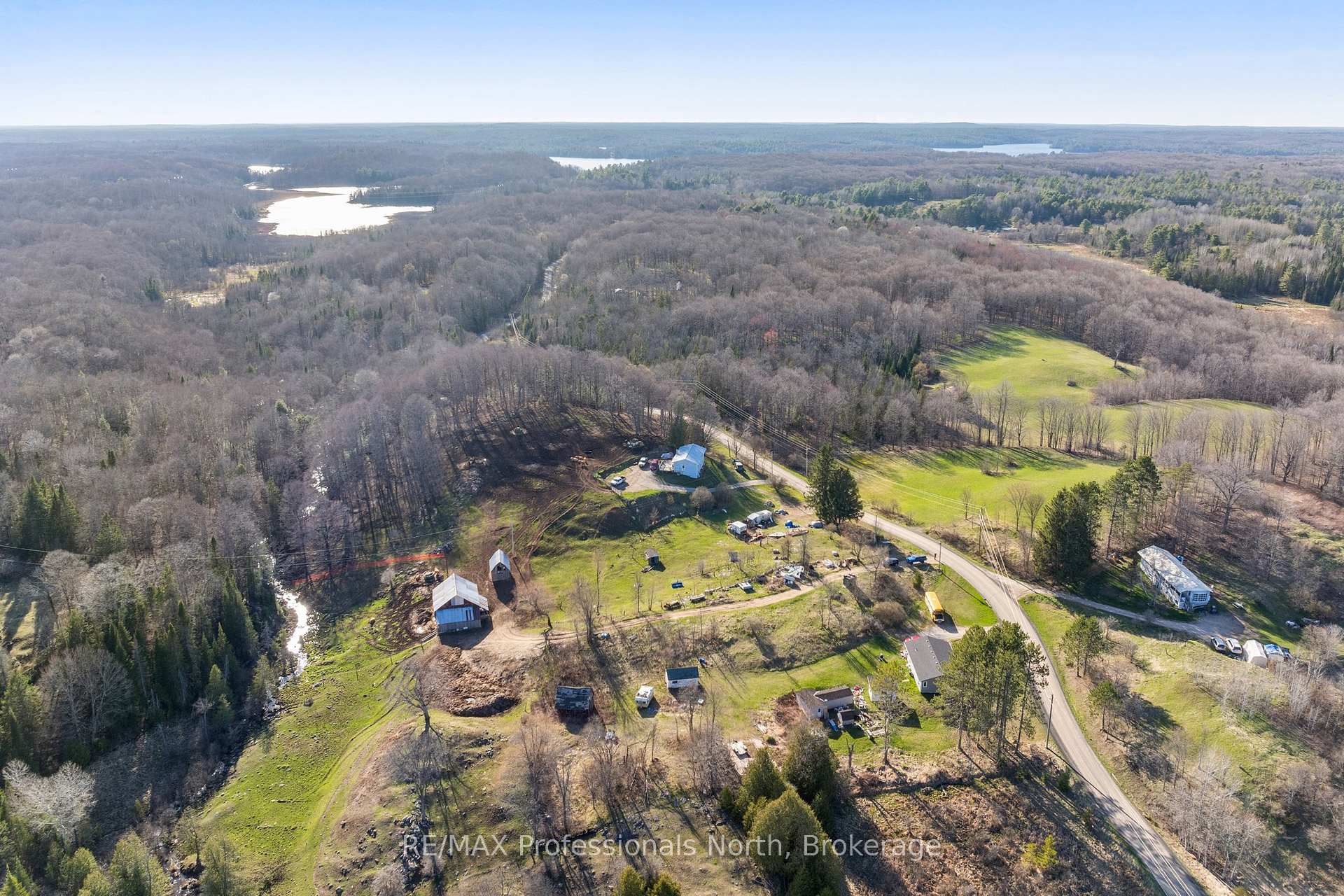 Photo 31 of 2513 Davis Lake Road, Minden Hills, Lutterworth — HOMEH