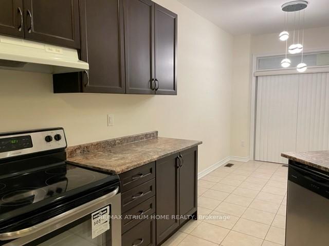 Photo 3 of 126 Living Crescent, Markham, Victoria Square — HOMEH
