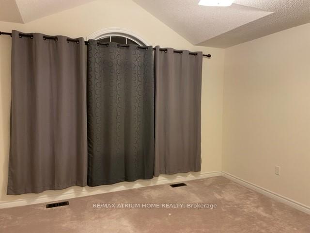 Photo 7 of 126 Living Crescent, Markham, Victoria Square — HOMEH