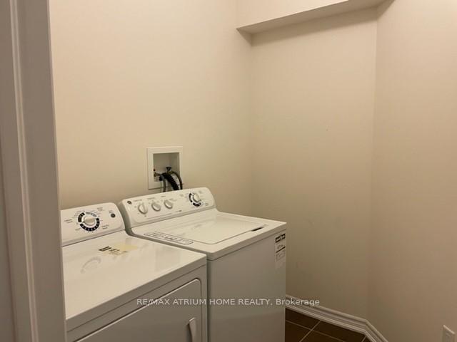 Photo 18 of 126 Living Crescent, Markham, Victoria Square — HOMEH