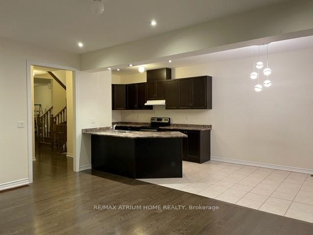 Photo 21 of 126 Living Crescent, Markham, Victoria Square — HOMEH