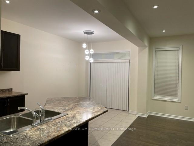 Photo 22 of 126 Living Crescent, Markham, Victoria Square — HOMEH