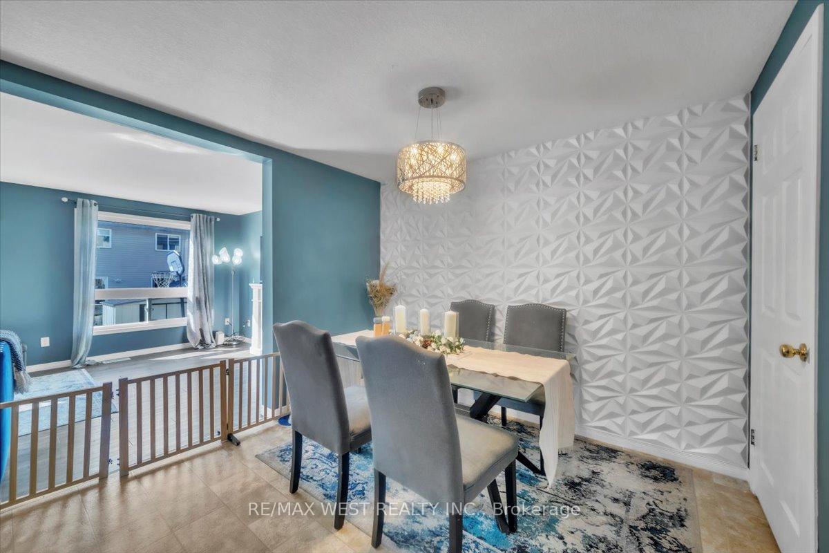 Photo 7 of 55 Dahlia Street, Kitchener — HOMEH