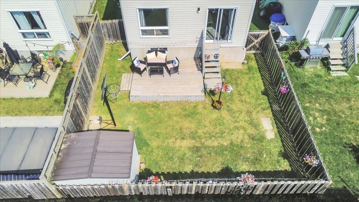 Photo 15 of 55 Dahlia Street, Kitchener — HOMEH