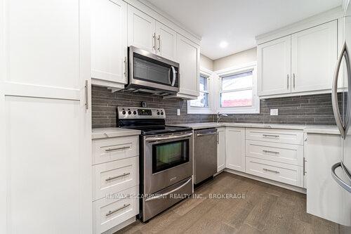 Photo 1 of Unit Upper, 46 Cloke Court, Hamilton, Sunninghill — HOMEH
