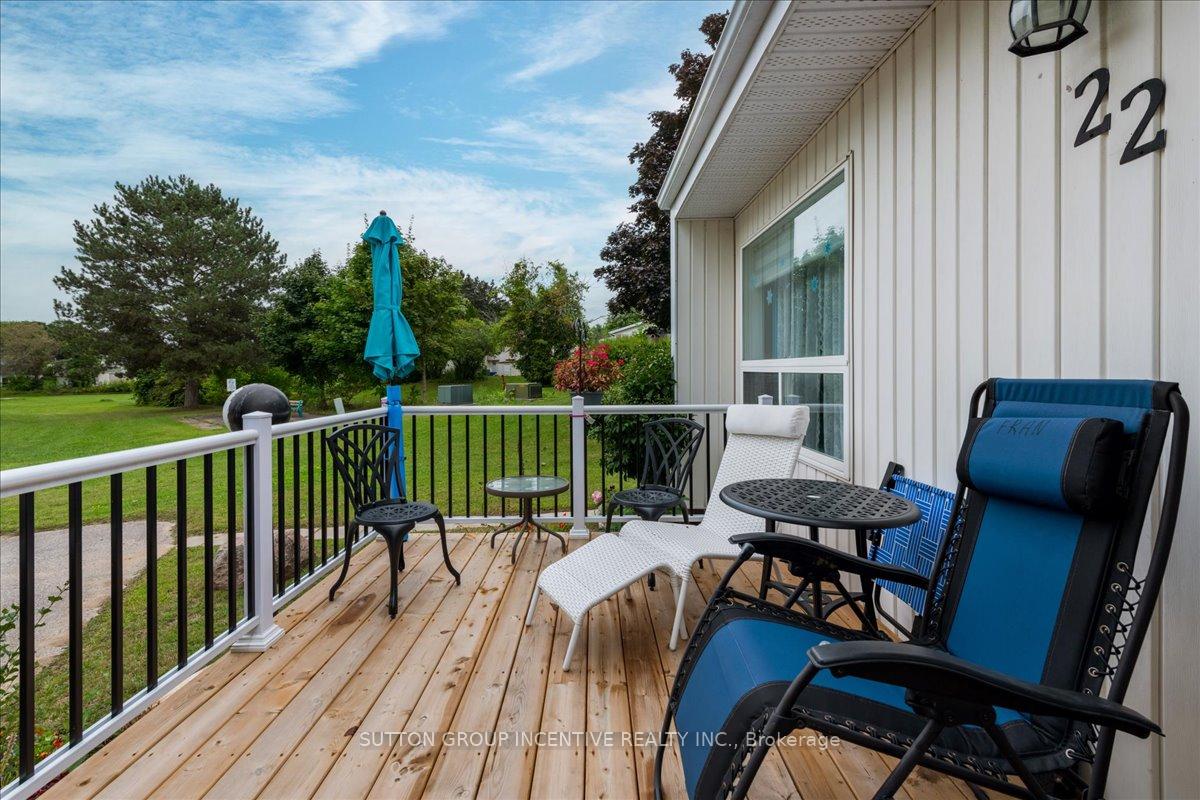 Photo 3 of 22 Primrose Lane, Innisfil, Rural Innisfil — HOMEH