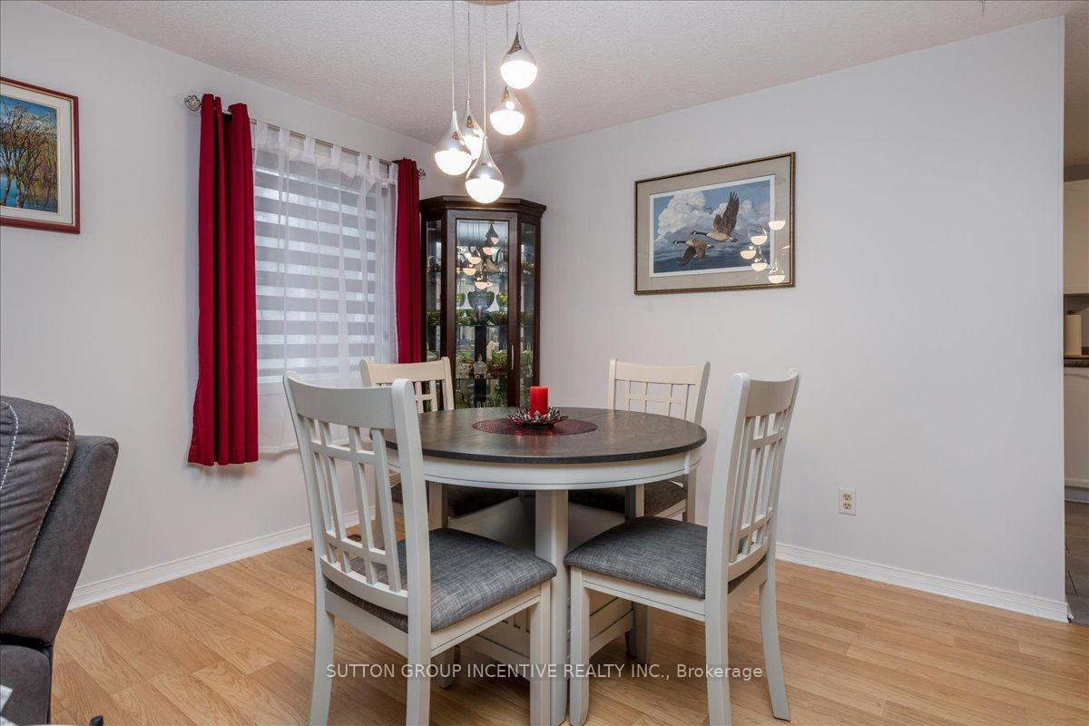 Photo 7 of 22 Primrose Lane, Innisfil, Rural Innisfil — HOMEH