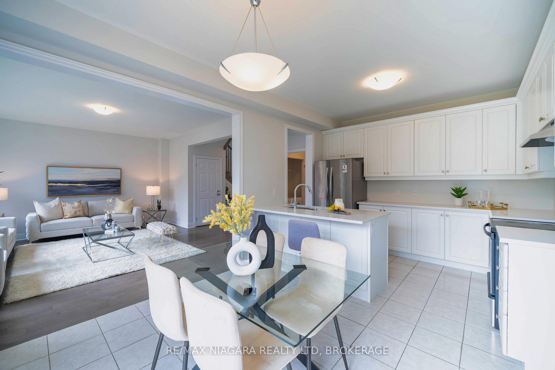 Photo 16 of 109 Jinnah Avenue, Markham, Middlefield — HOMEH