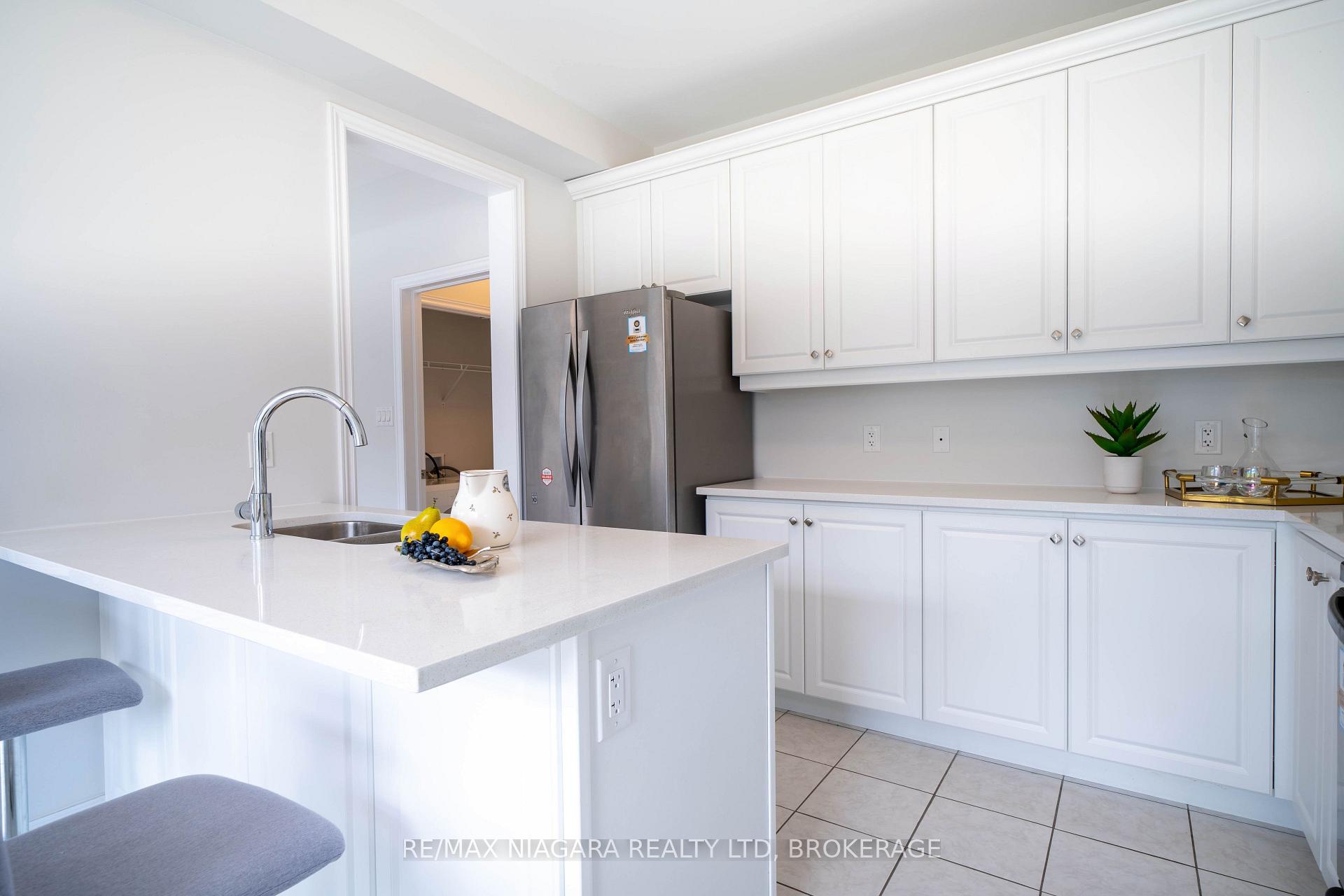 Photo 18 of 109 Jinnah Avenue, Markham, Middlefield — HOMEH