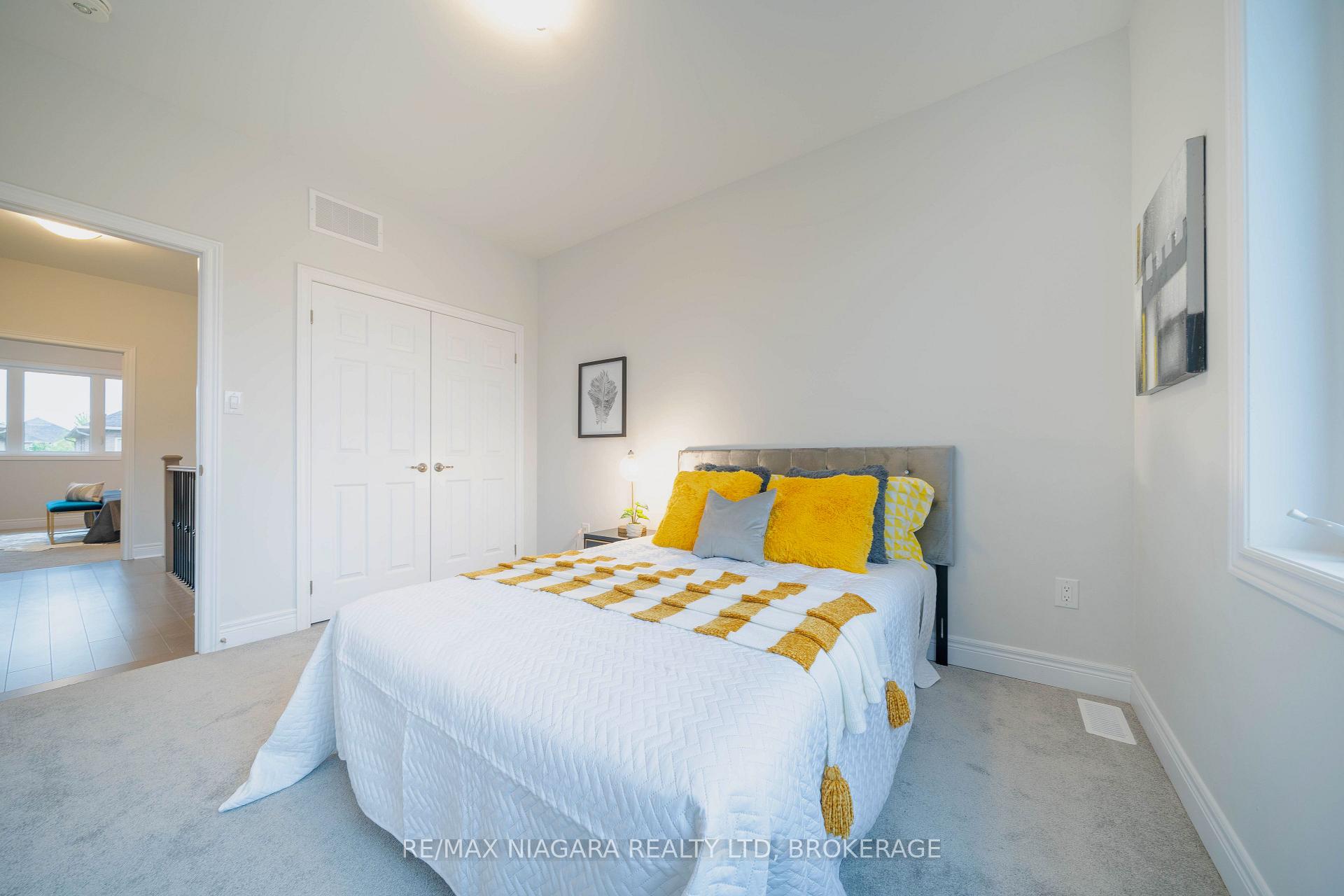 Photo 29 of 109 Jinnah Avenue, Markham, Middlefield — HOMEH