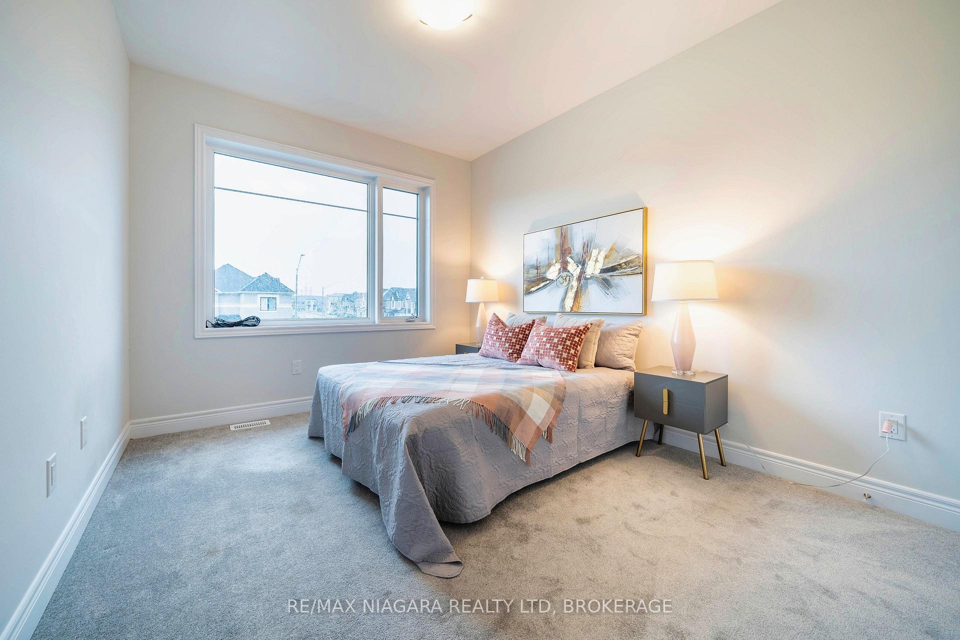 Photo 33 of 109 Jinnah Avenue, Markham, Middlefield — HOMEH