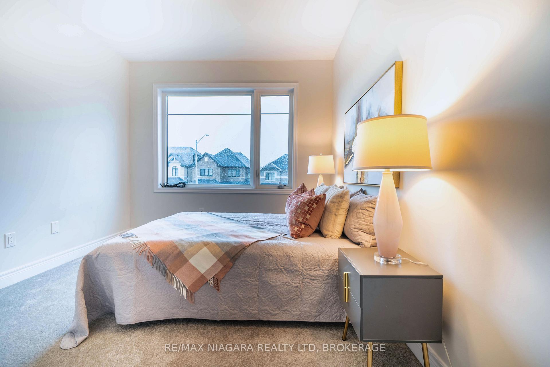 Photo 35 of 109 Jinnah Avenue, Markham, Middlefield — HOMEH